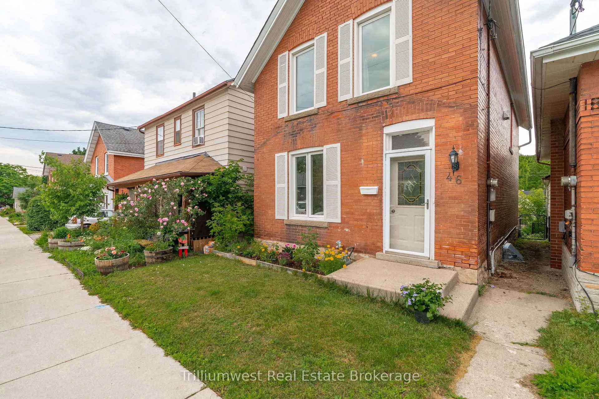 Photo 3 of 46 Manitoba Street, Guelph, St. Patrick's Ward — HOMEH