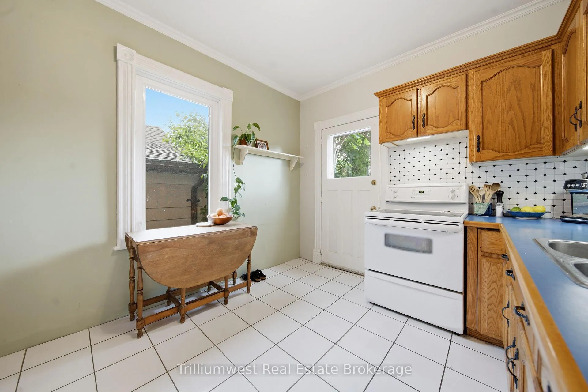 Photo 14 of 46 Manitoba Street, Guelph, St. Patrick's Ward — HOMEH