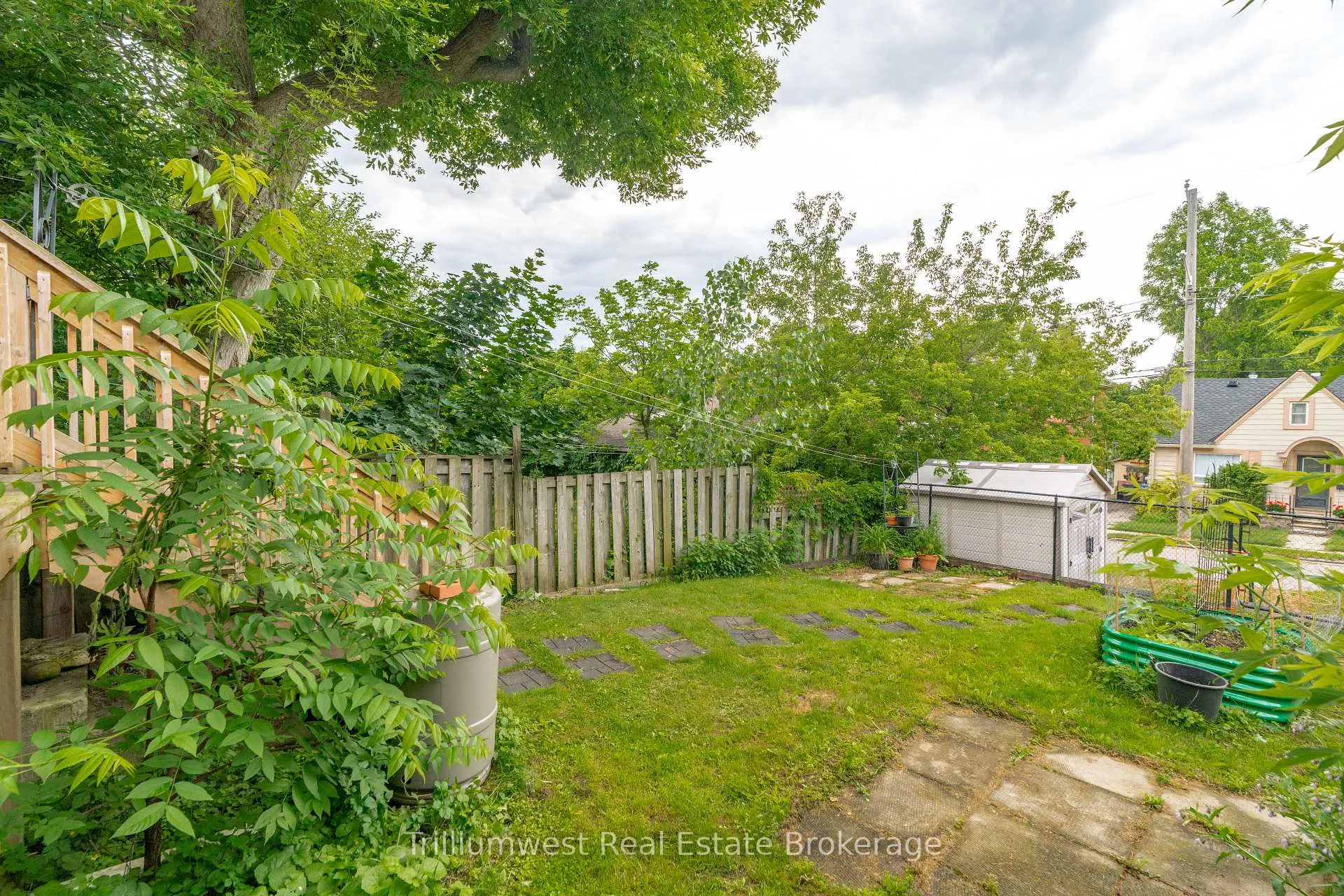 Photo 37 of 46 Manitoba Street, Guelph, St. Patrick's Ward — HOMEH