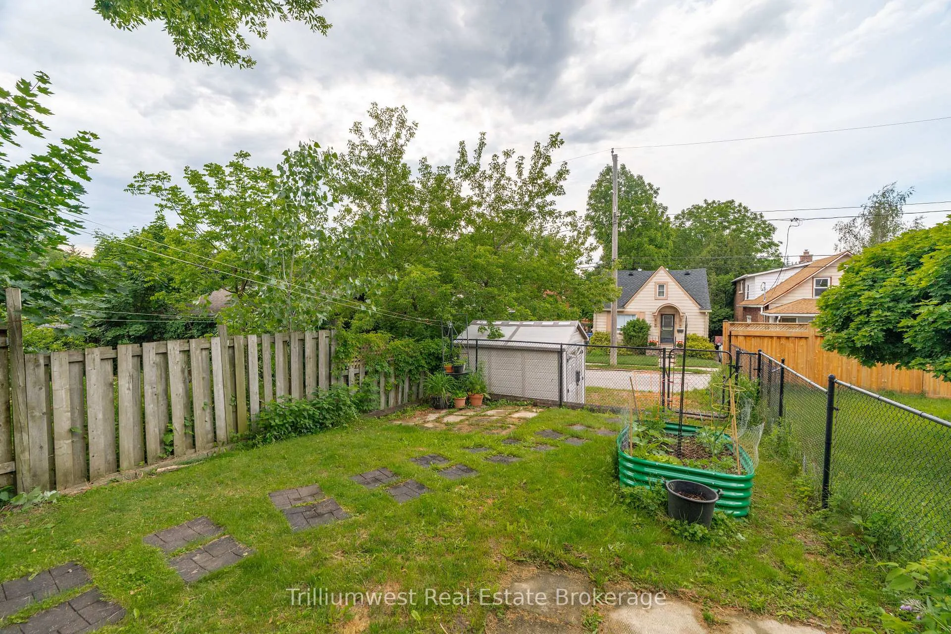Photo 38 of 46 Manitoba Street, Guelph, St. Patrick's Ward — HOMEH