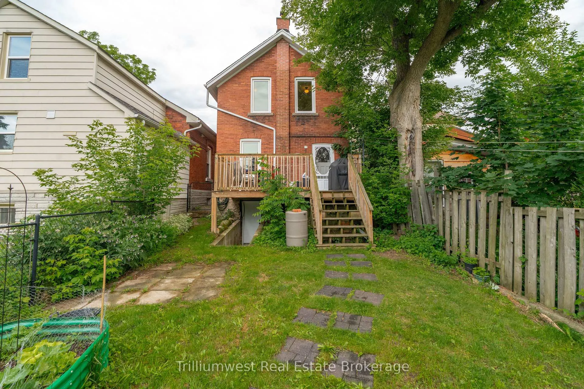 Photo 40 of 46 Manitoba Street, Guelph, St. Patrick's Ward — HOMEH