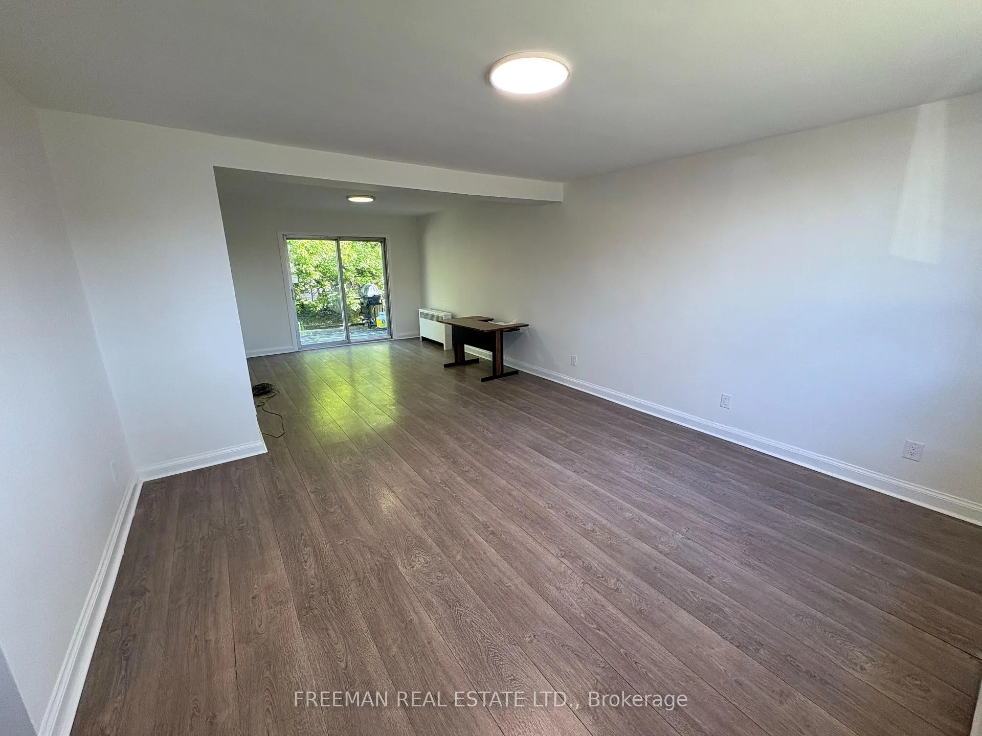 Photo 5 of 535 Lawrence Avenue W, Toronto, Englemount-Lawrence — HOMEH