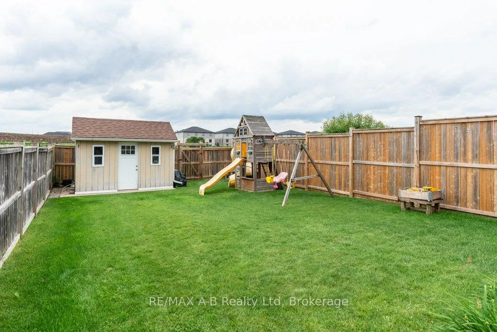 Photo 3 of 44 Brown Street, Stratford — HOMEH