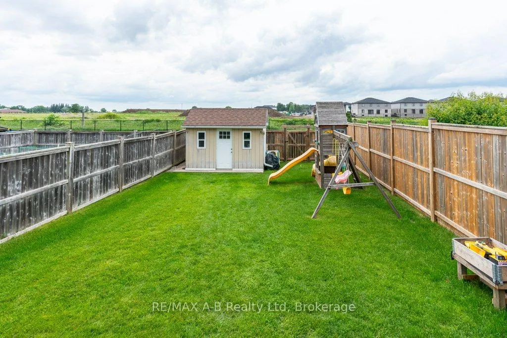 Photo 4 of 44 Brown Street, Stratford — HOMEH