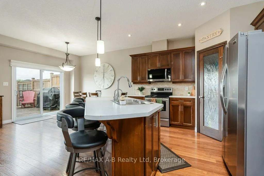 Photo 15 of 44 Brown Street, Stratford — HOMEH