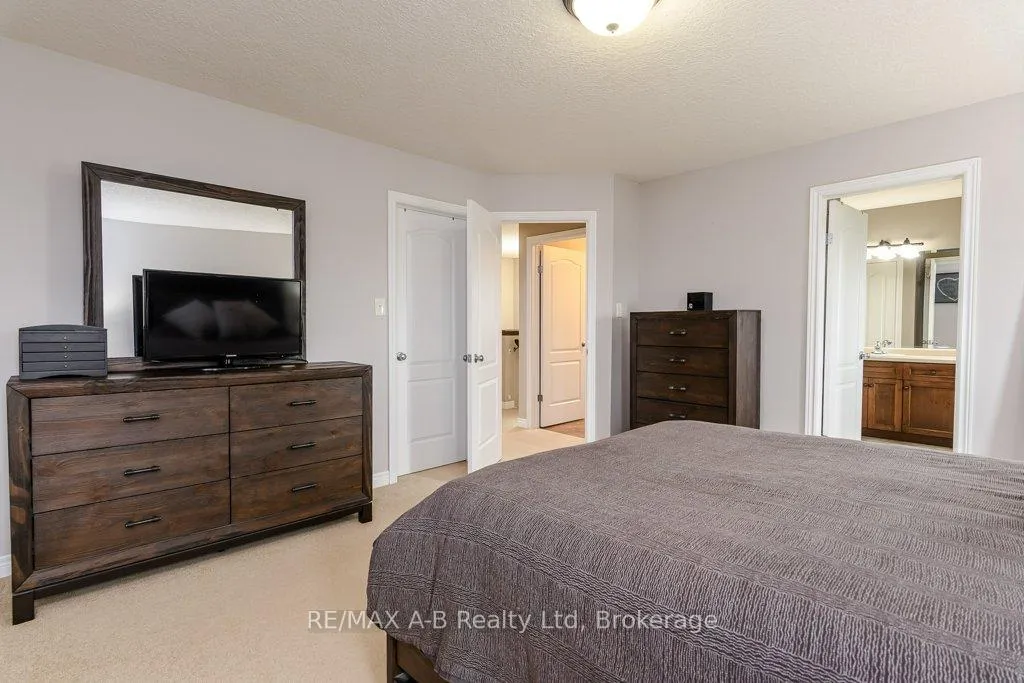 Photo 29 of 44 Brown Street, Stratford — HOMEH
