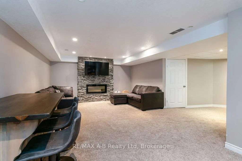 Photo 32 of 44 Brown Street, Stratford — HOMEH