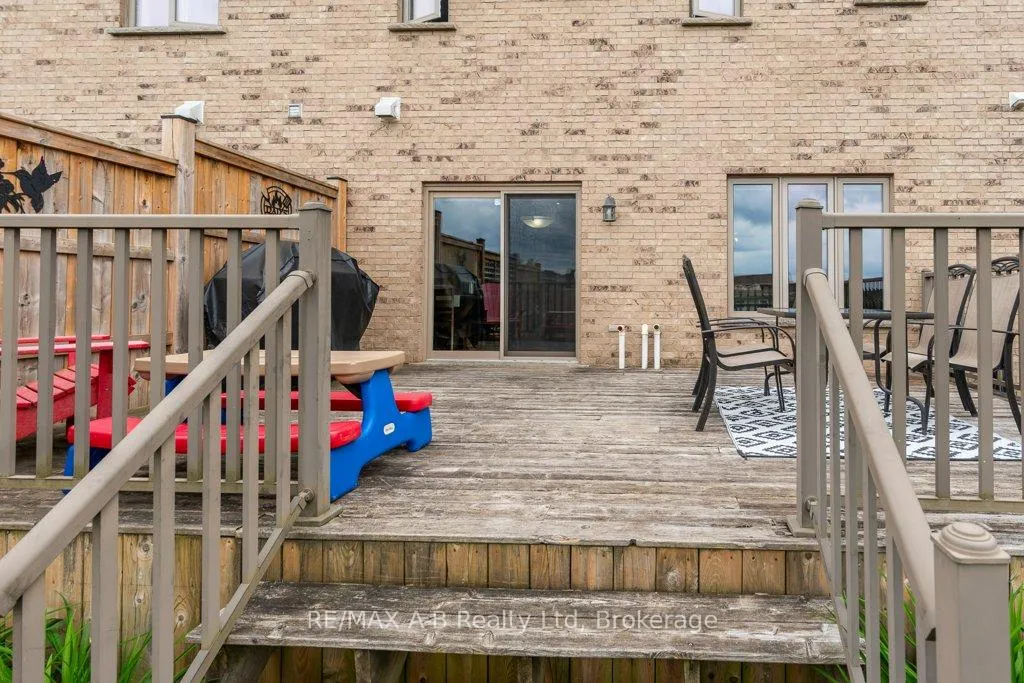 Photo 41 of 44 Brown Street, Stratford — HOMEH