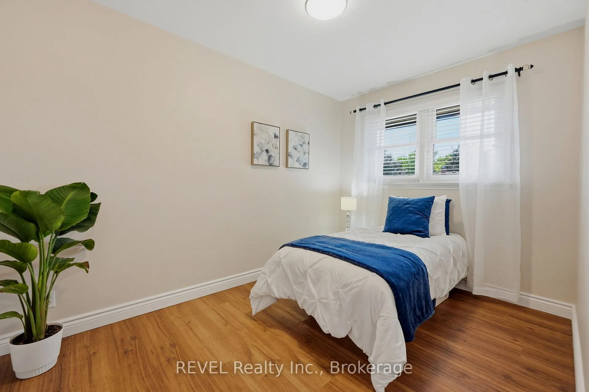 Photo 16 of 5 Greenhill Drive, Thorold, Thorold Downtown — HOMEH