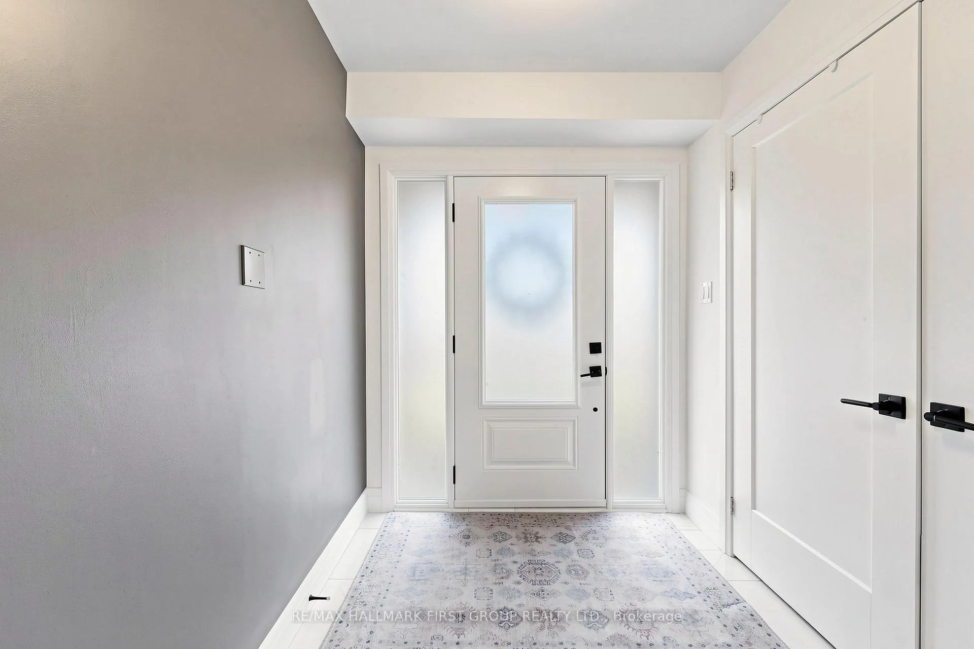 Photo 4 of 1746 Bronte Square, Pickering, Liverpool — HOMEH