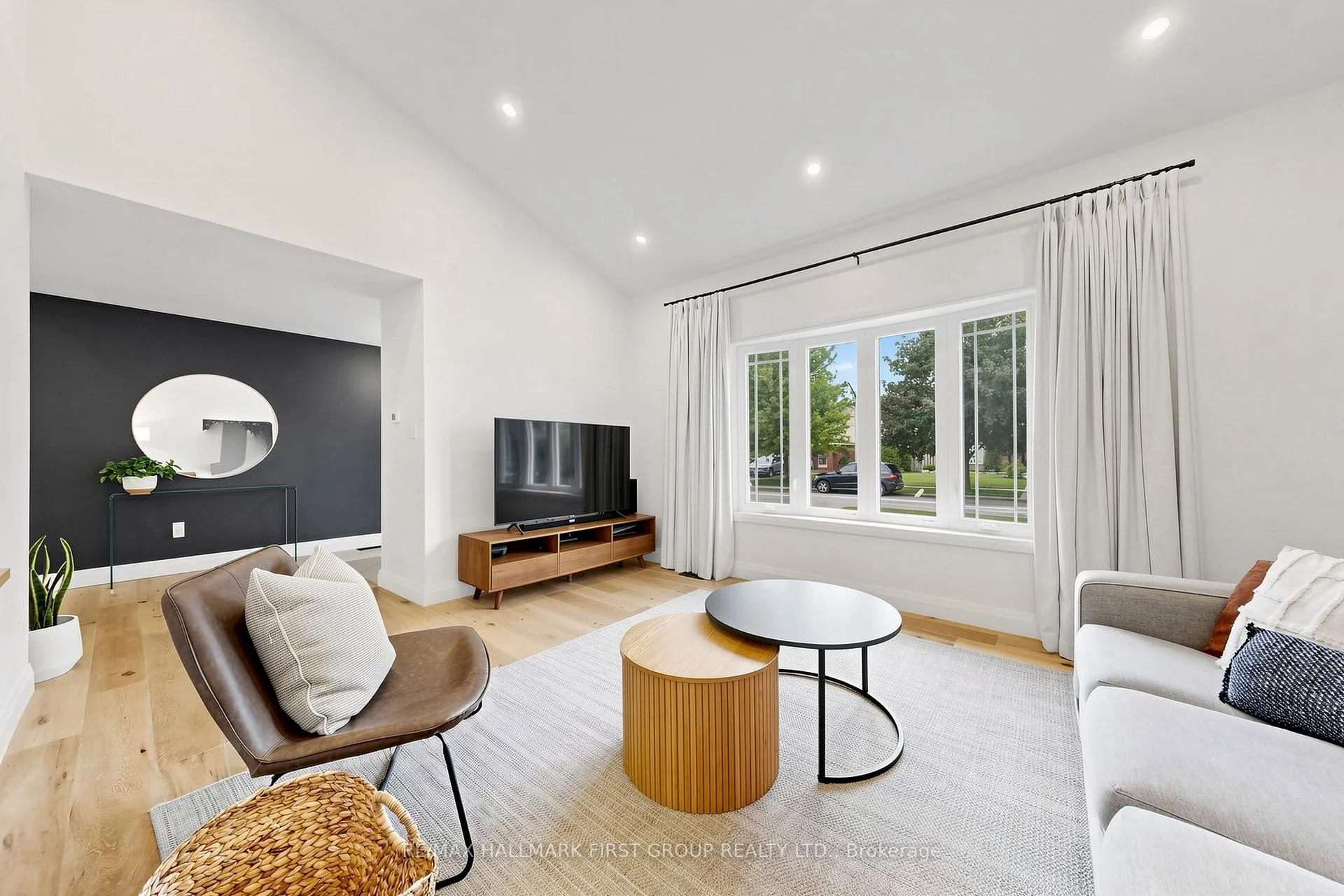 Photo 6 of 1746 Bronte Square, Pickering, Liverpool — HOMEH