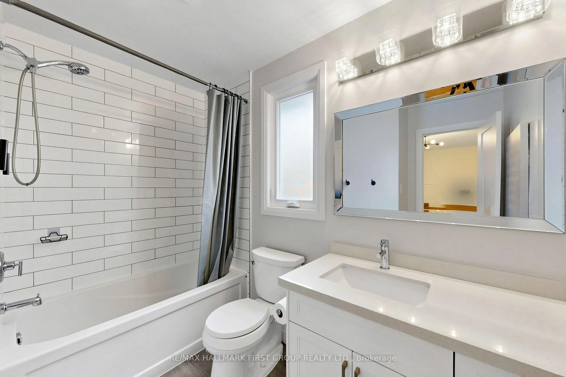 Photo 31 of 1746 Bronte Square, Pickering, Liverpool — HOMEH
