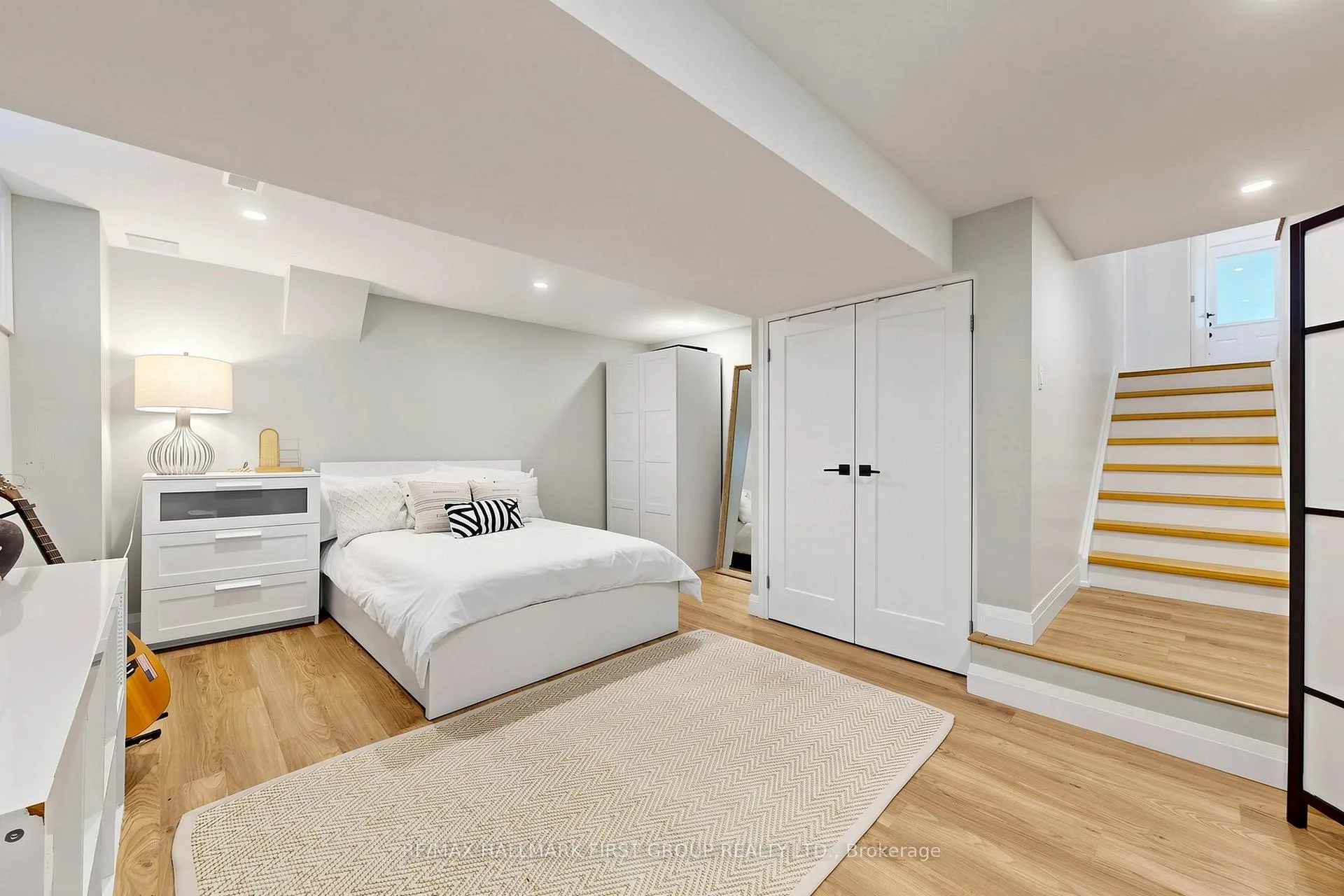 Photo 35 of 1746 Bronte Square, Pickering, Liverpool — HOMEH