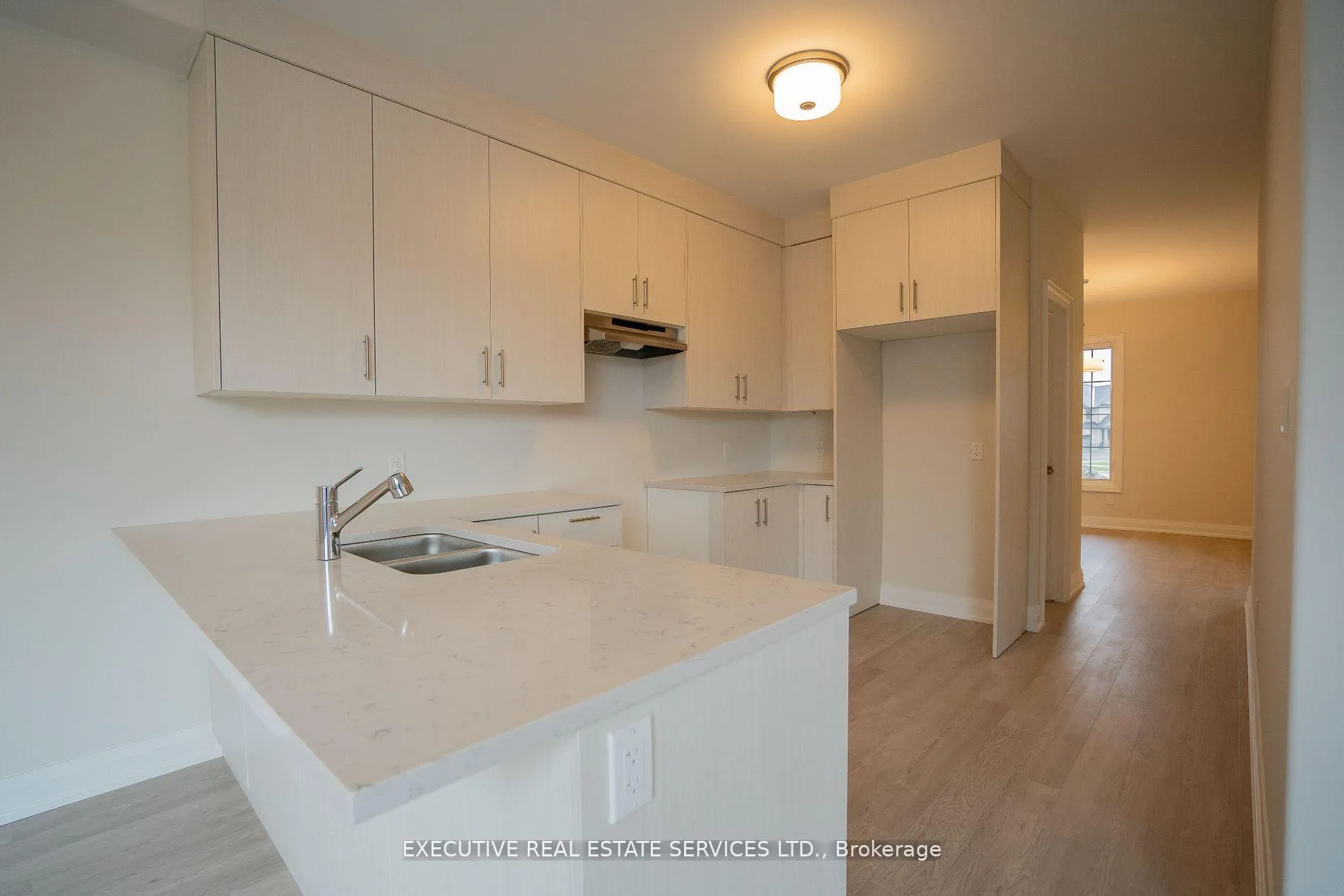 Photo 14 of 612 Wedlock Lane, Peterborough, Northcrest Ward 5 — HOMEH
