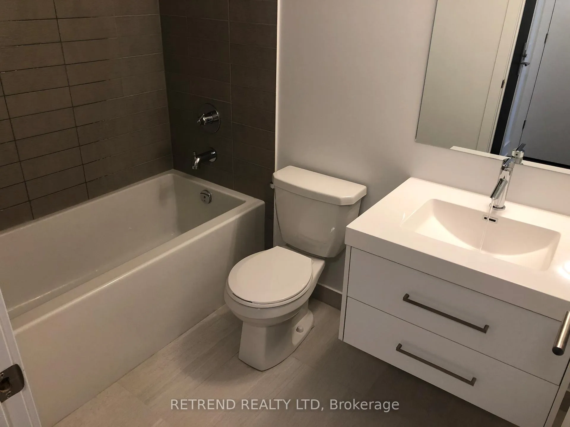 Photo 11 of Unit 3801, 403 Church Street, Toronto, Church-Yonge Corridor — HOMEH