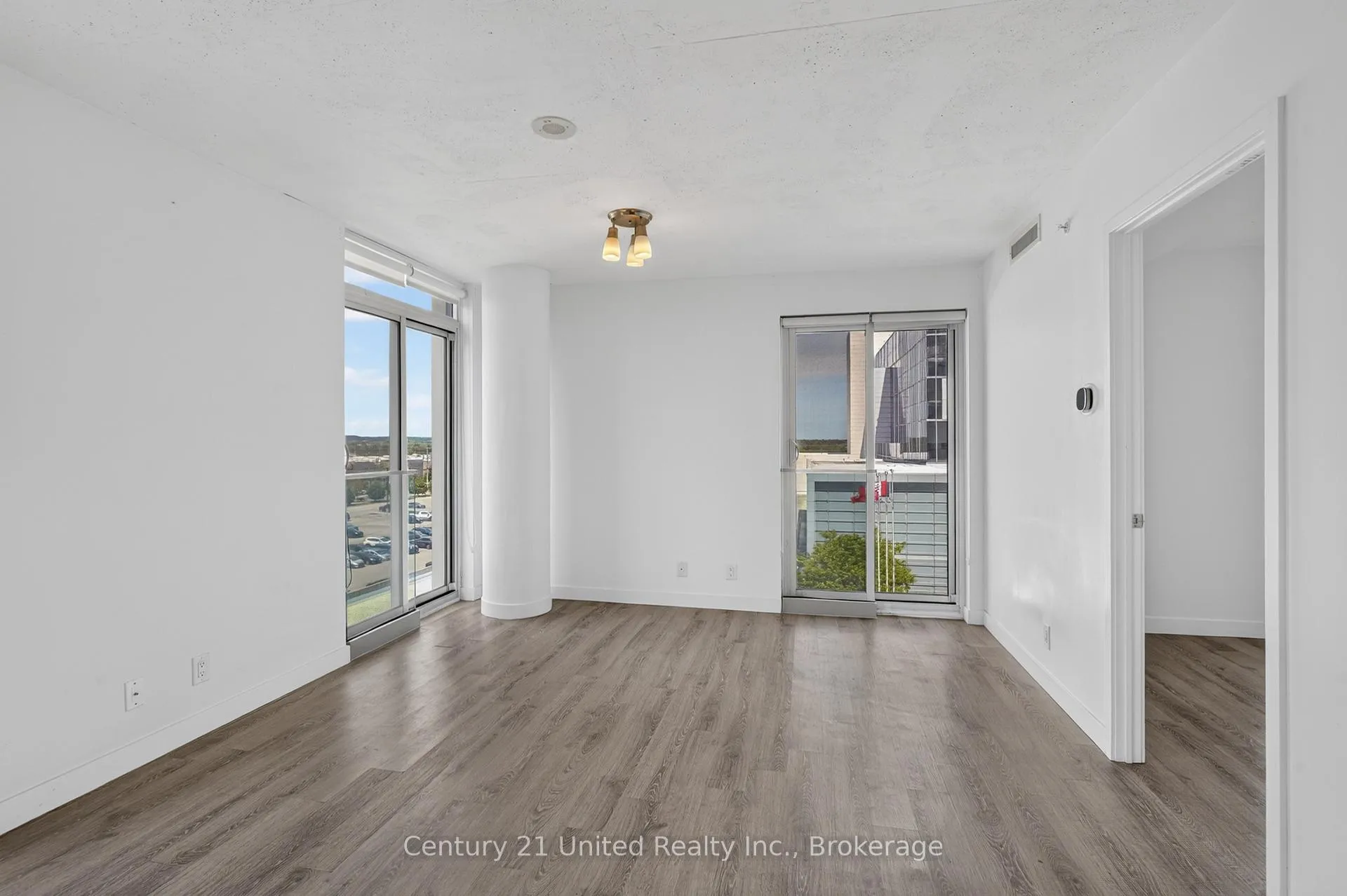Photo 8 of Unit 606, 100 Bond Street E, Oshawa, O'Neill — HOMEH