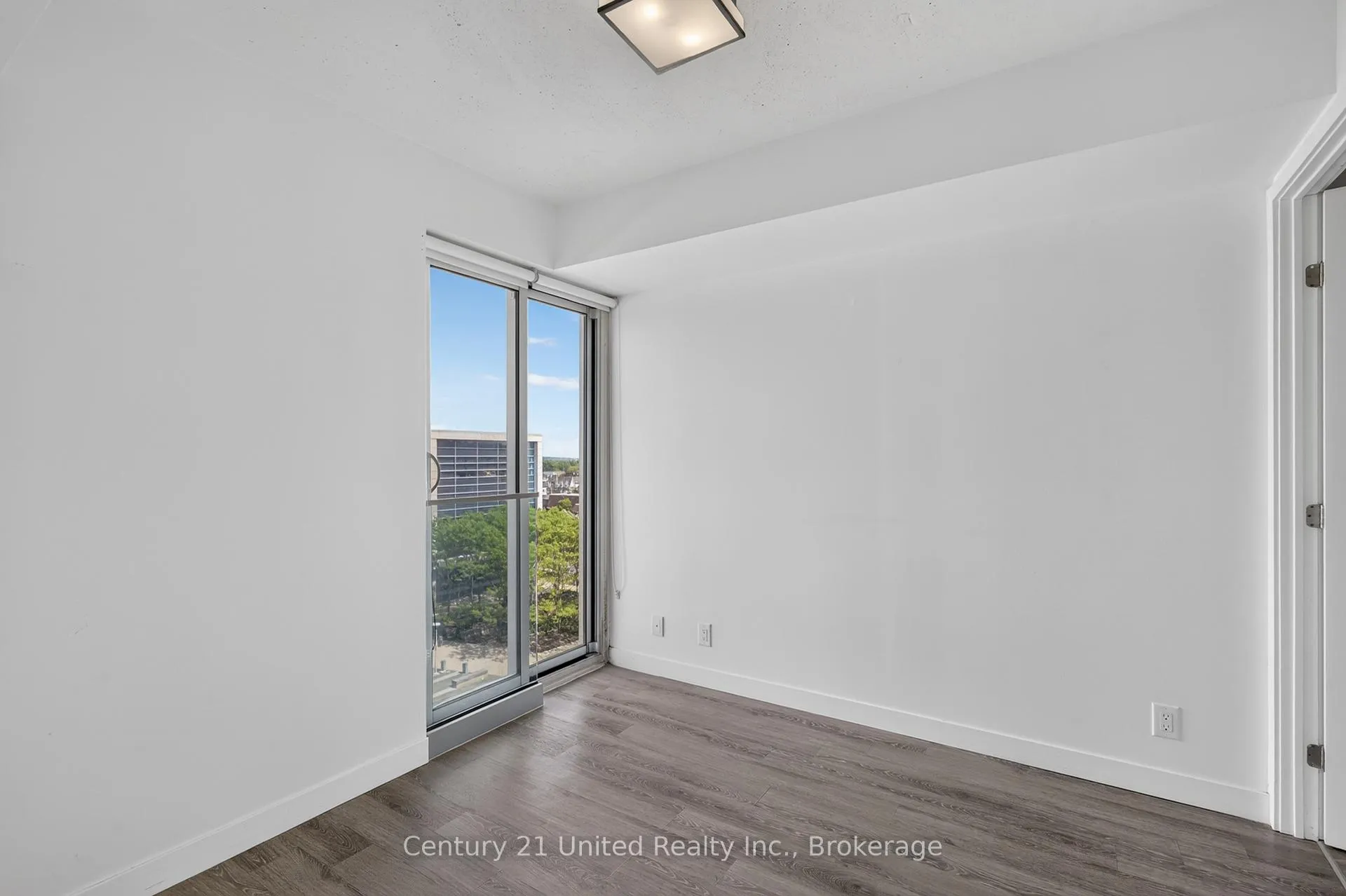 Photo 9 of Unit 606, 100 Bond Street E, Oshawa, O'Neill — HOMEH