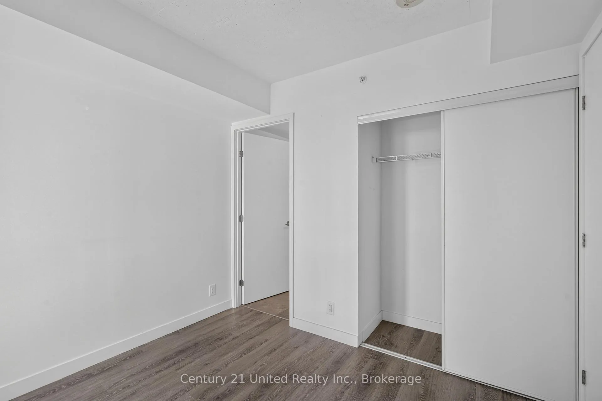 Photo 10 of Unit 606, 100 Bond Street E, Oshawa, O'Neill — HOMEH