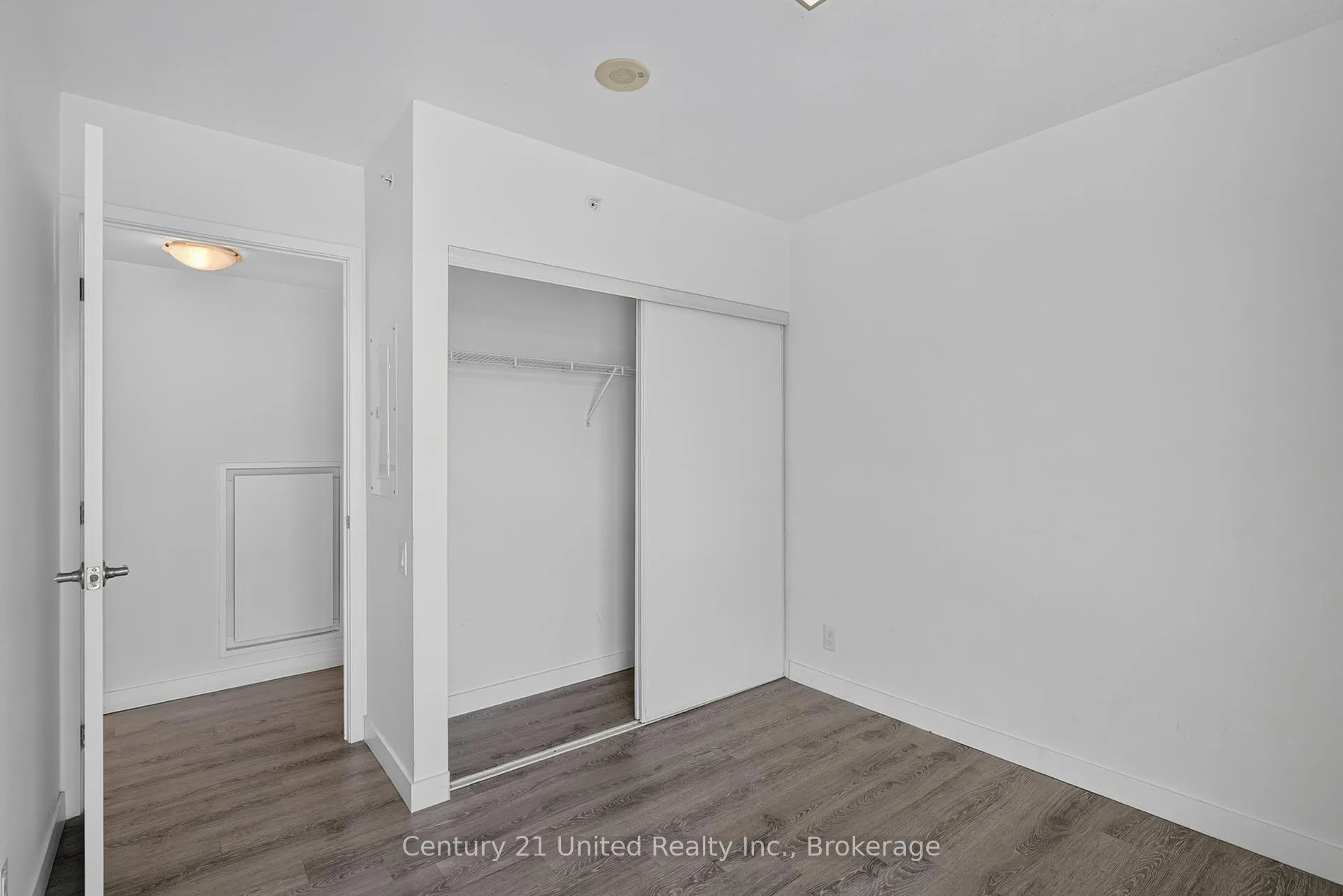 Photo 13 of Unit 606, 100 Bond Street E, Oshawa, O'Neill — HOMEH
