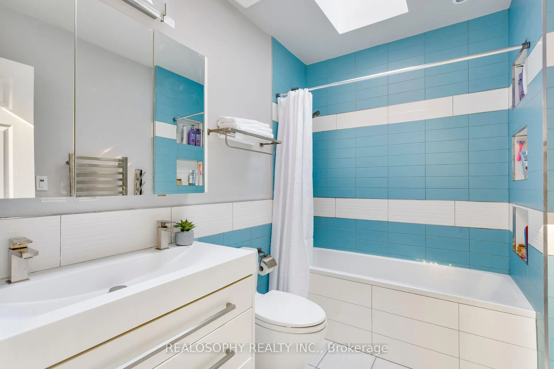 Photo 20 of 432 Merton Street, Toronto, Mount Pleasant East — HOMEH