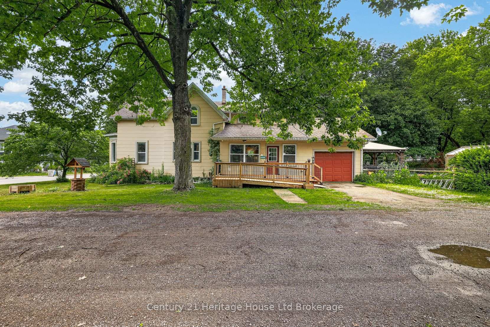Photo of 6998 Church Street