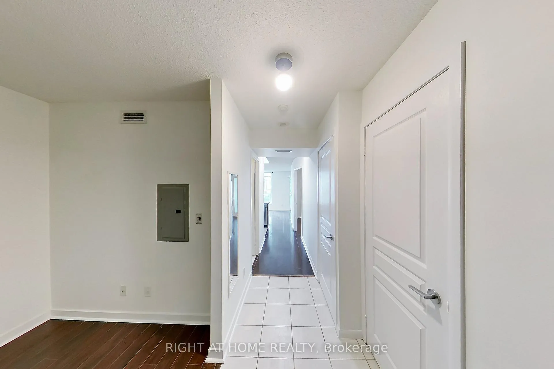 Photo 2 of Unit 1813, 18 Yonge Street, Toronto, Waterfront Communities — HOMEH
