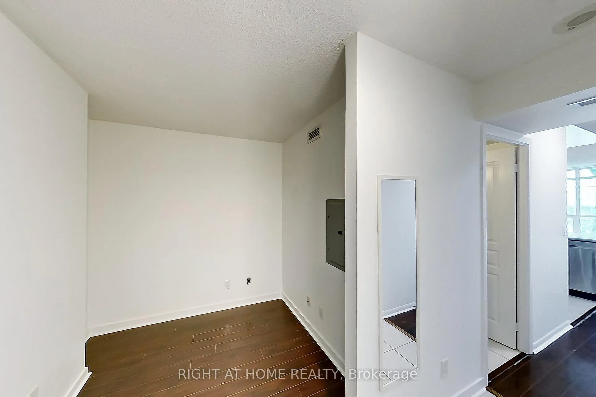 Photo 3 of Unit 1813, 18 Yonge Street, Toronto, Waterfront Communities — HOMEH