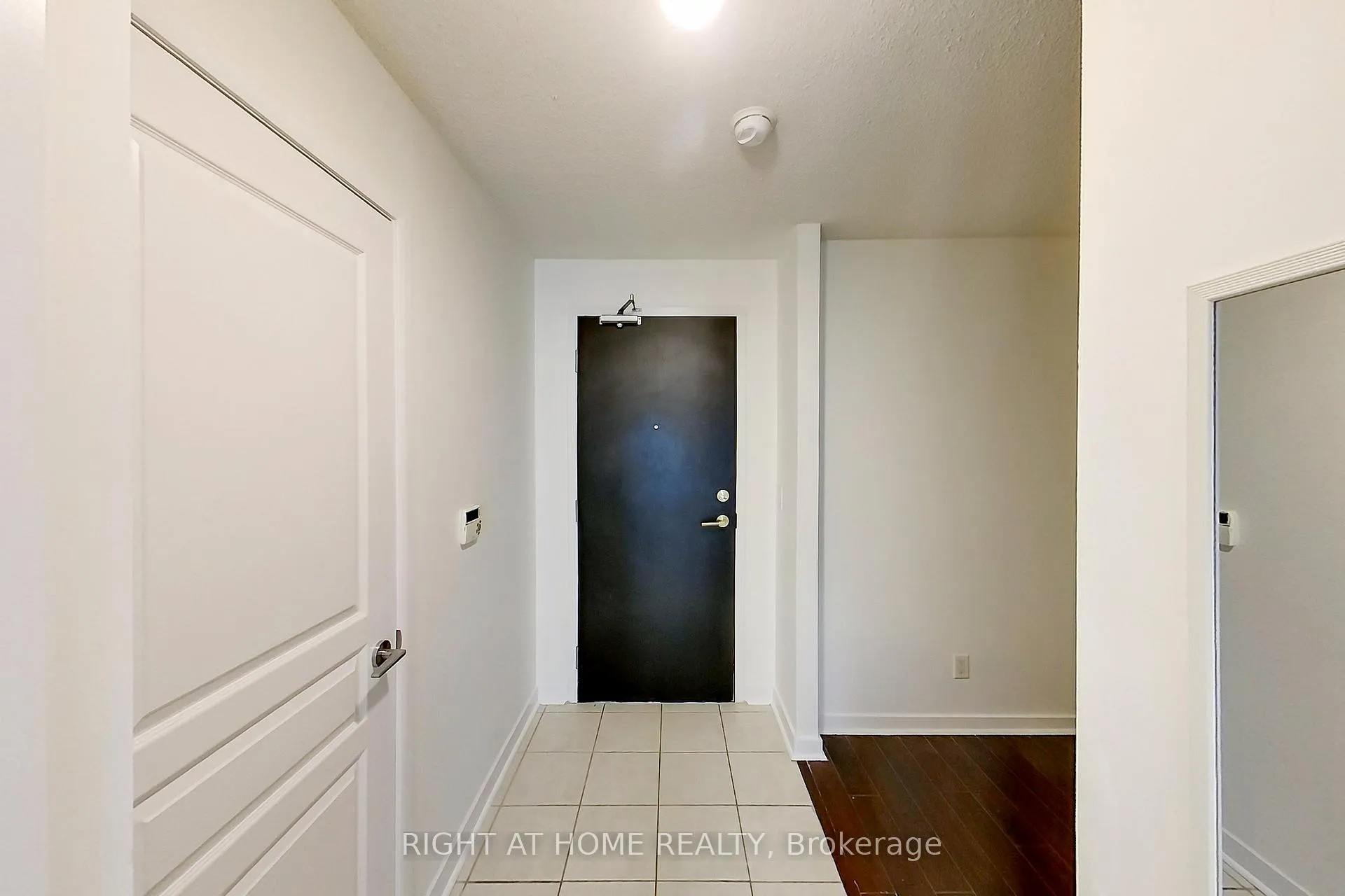 Photo 4 of Unit 1813, 18 Yonge Street, Toronto, Waterfront Communities — HOMEH