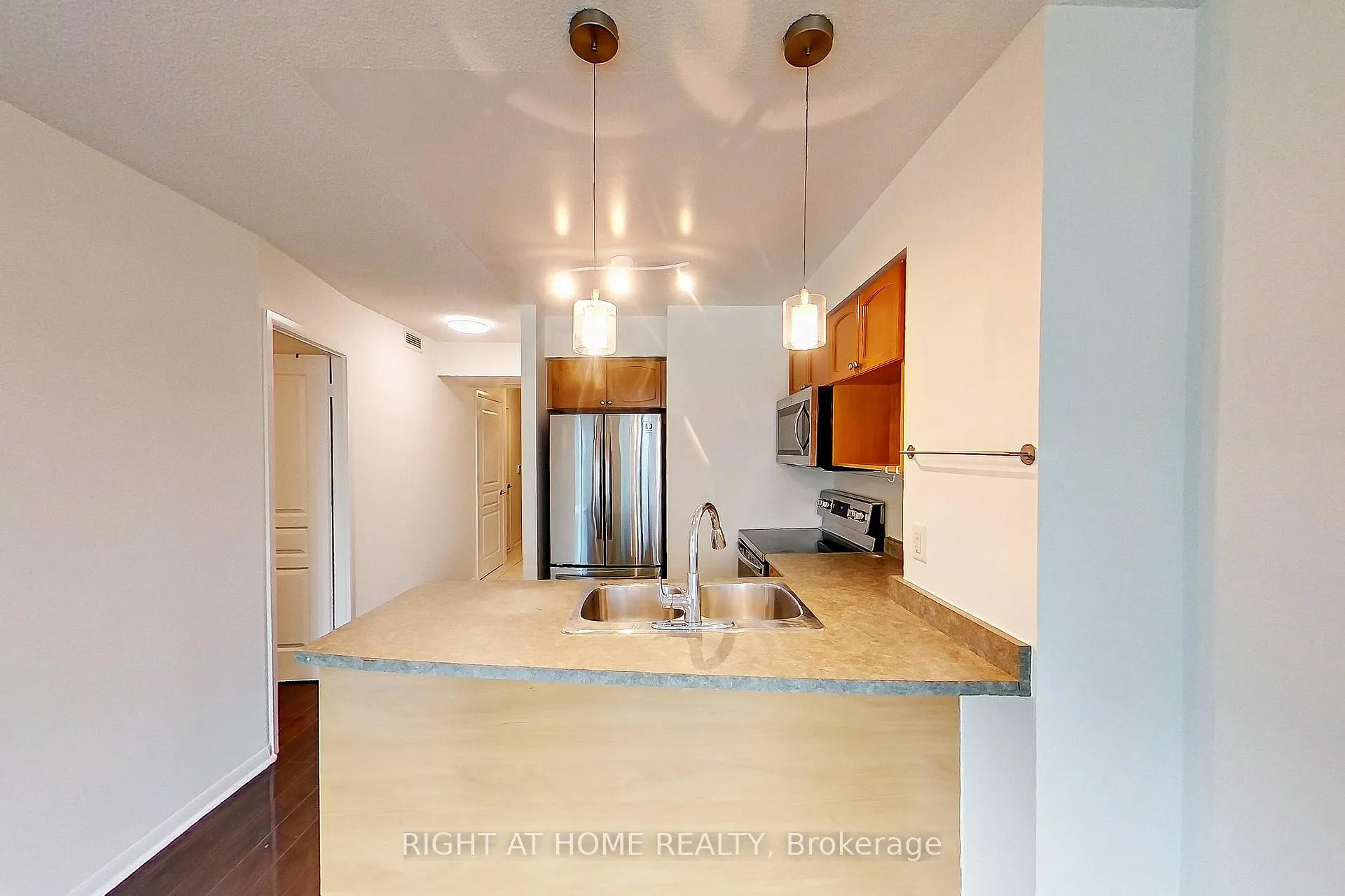Photo 11 of Unit 1813, 18 Yonge Street, Toronto, Waterfront Communities — HOMEH