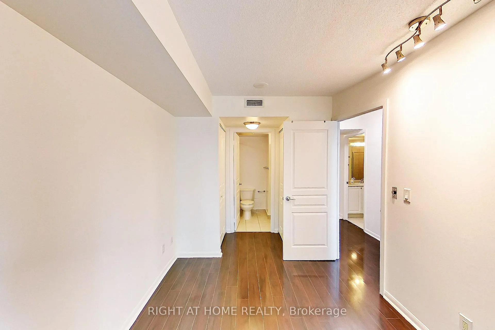 Photo 19 of Unit 1813, 18 Yonge Street, Toronto, Waterfront Communities — HOMEH