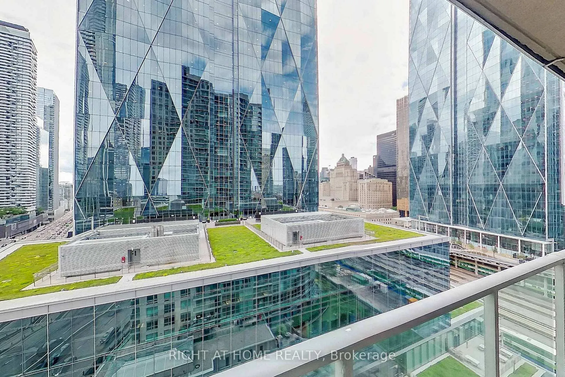 Photo 27 of Unit 1813, 18 Yonge Street, Toronto, Waterfront Communities — HOMEH