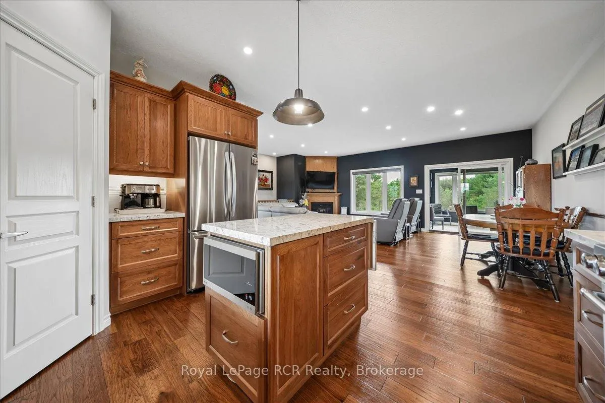 Photo 12 of 822760 Sideroad 1, Chatsworth — HOMEH