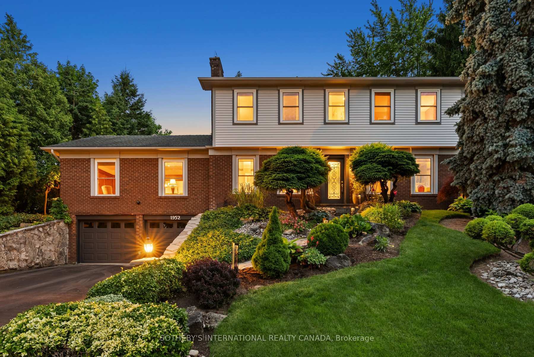 Photo 1 of 1952 Edenvale Crescent, Burlington, Tyandaga — HOMEH
