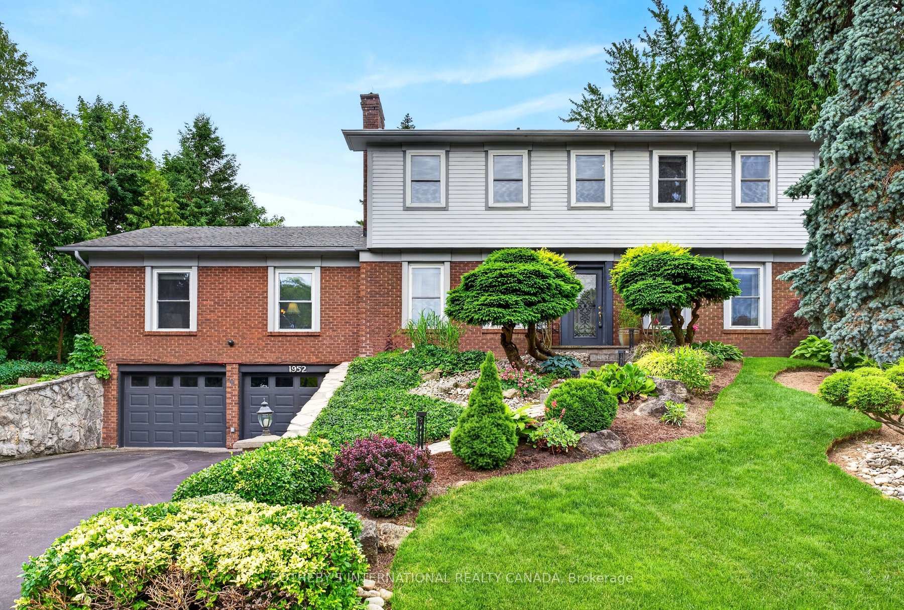 Photo 2 of 1952 Edenvale Crescent, Burlington, Tyandaga — HOMEH