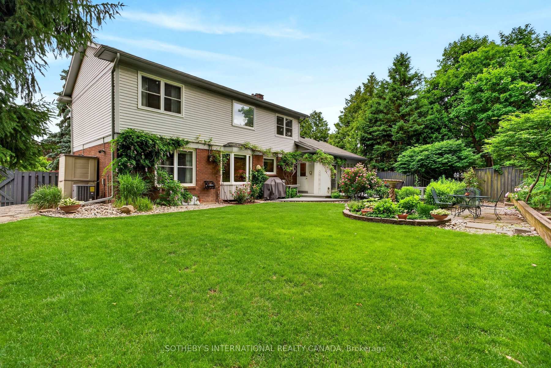 Photo 33 of 1952 Edenvale Crescent, Burlington, Tyandaga — HOMEH