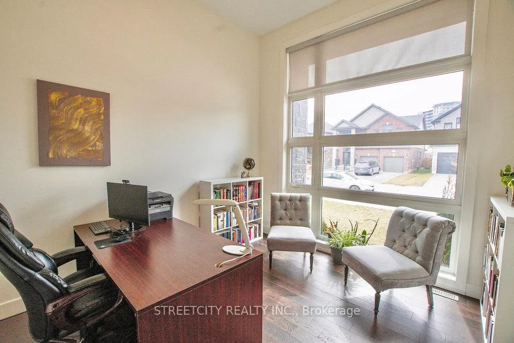 Photo 2 of 1345 Dyer Crescent, London, North S — HOMEH
