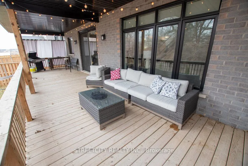 Photo 28 of 1345 Dyer Crescent, London, North S — HOMEH