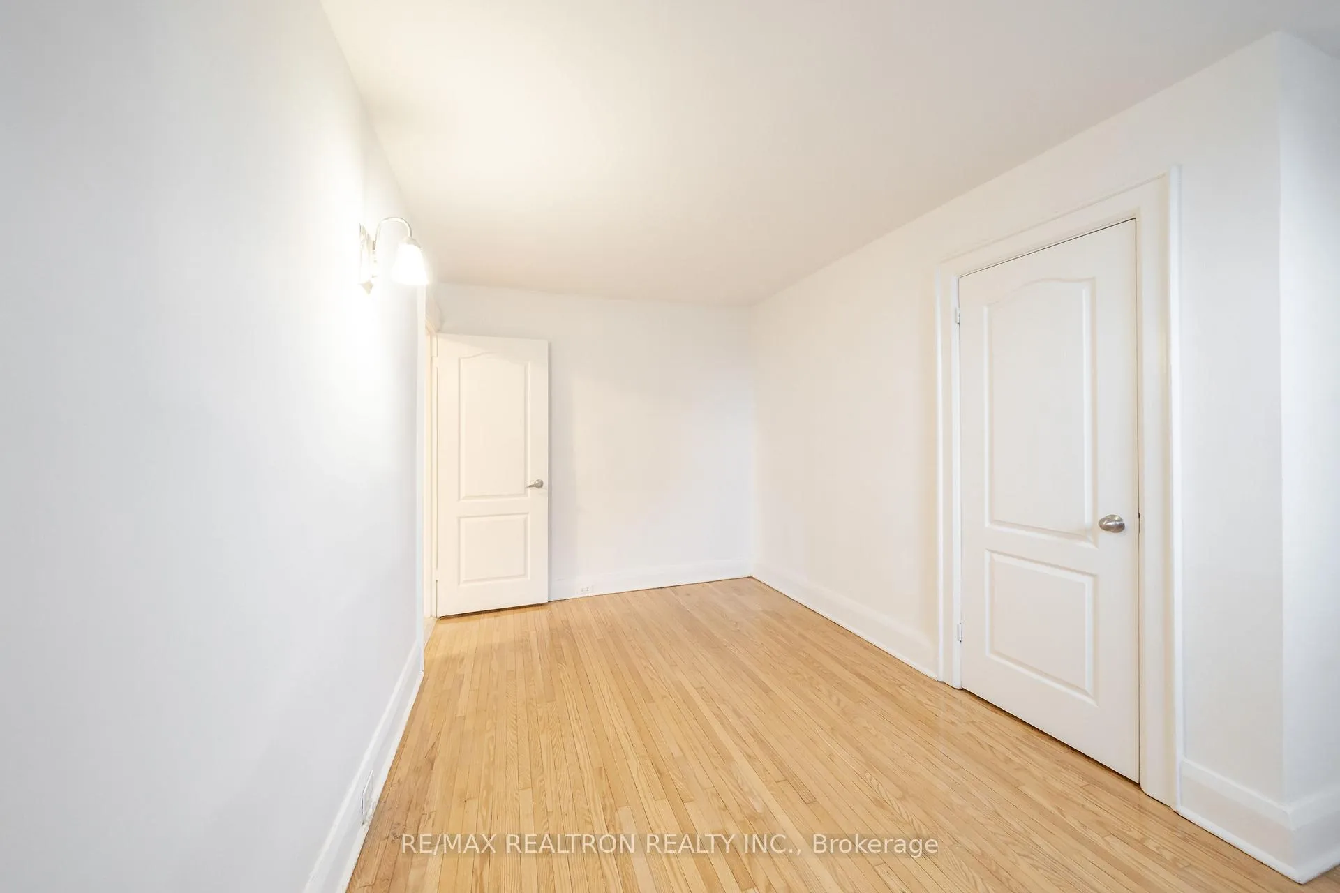 Photo 3 of Unit 58, 8 Kingston Road, Toronto, Woodbine Corridor — HOMEH