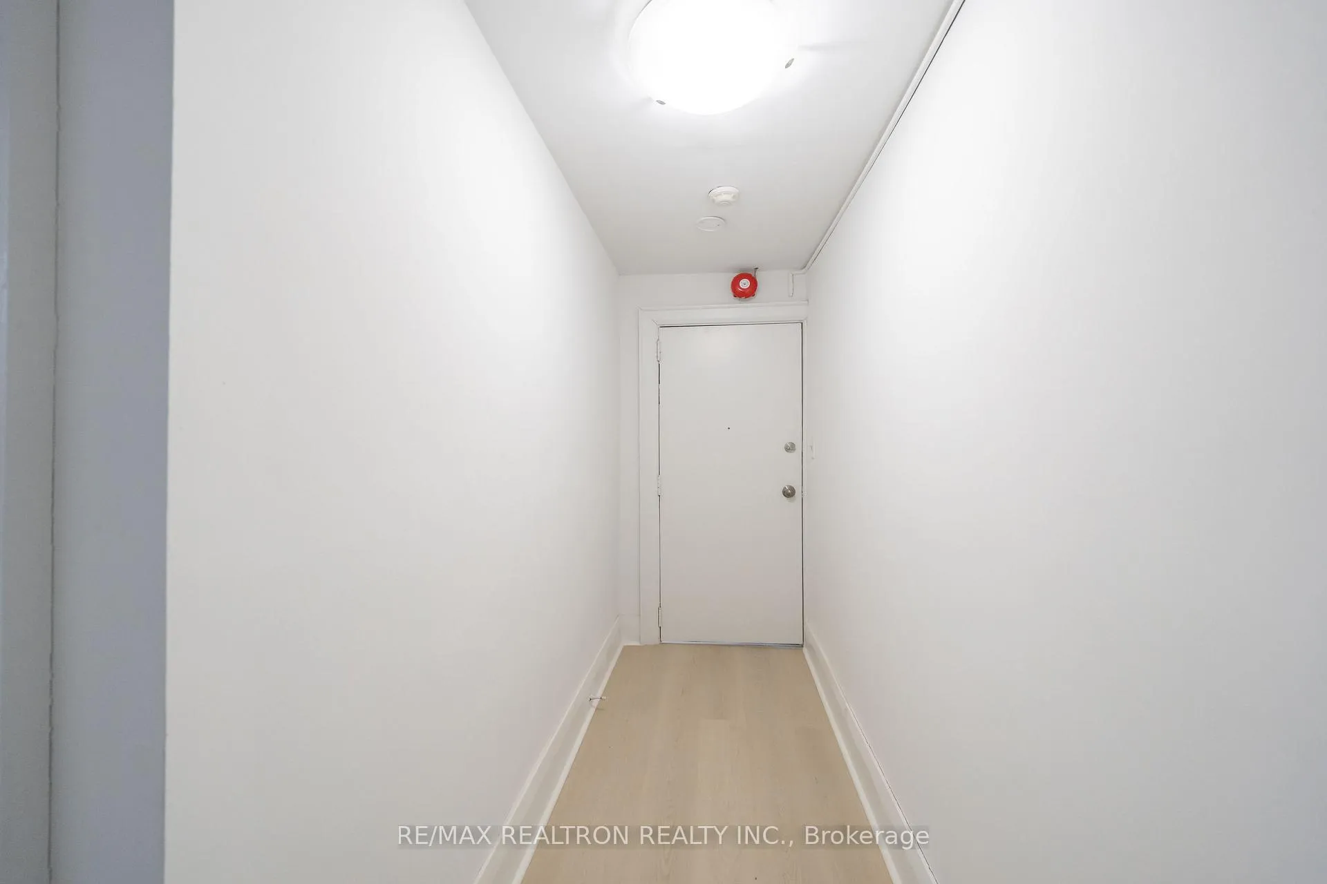 Photo 5 of Unit 58, 8 Kingston Road, Toronto, Woodbine Corridor — HOMEH