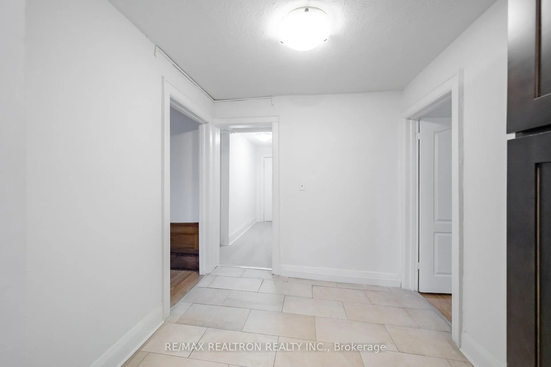 Photo 6 of Unit 58, 8 Kingston Road, Toronto, Woodbine Corridor — HOMEH
