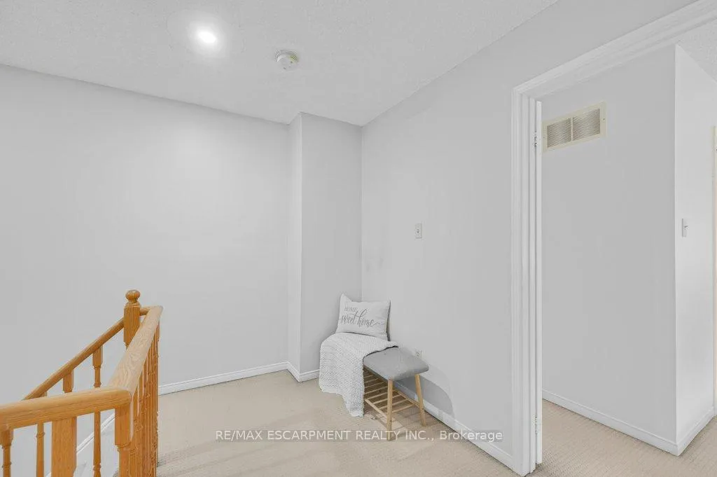 Photo 15 of 2597 Addingham Crescent, Oakville, Clearview — HOMEH