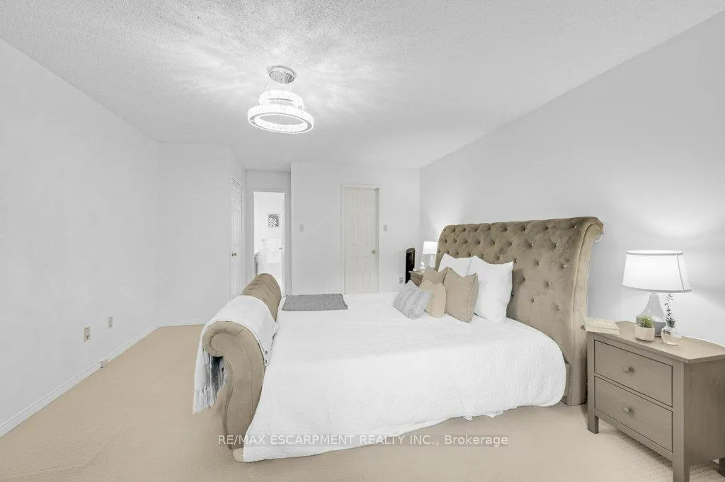 Photo 19 of 2597 Addingham Crescent, Oakville, Clearview — HOMEH