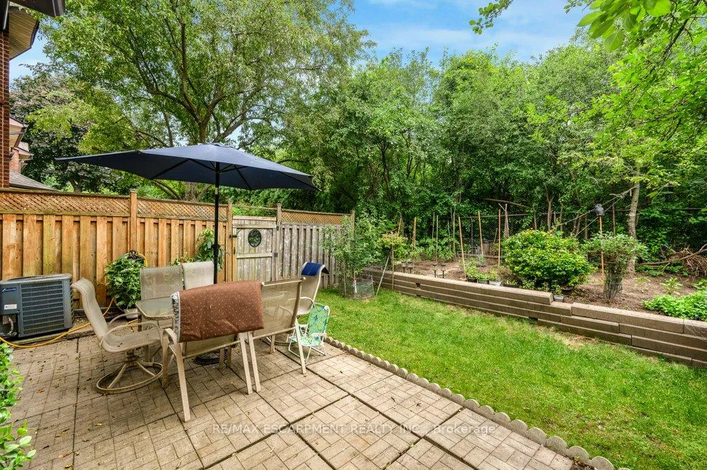 Photo 25 of 2597 Addingham Crescent, Oakville, Clearview — HOMEH