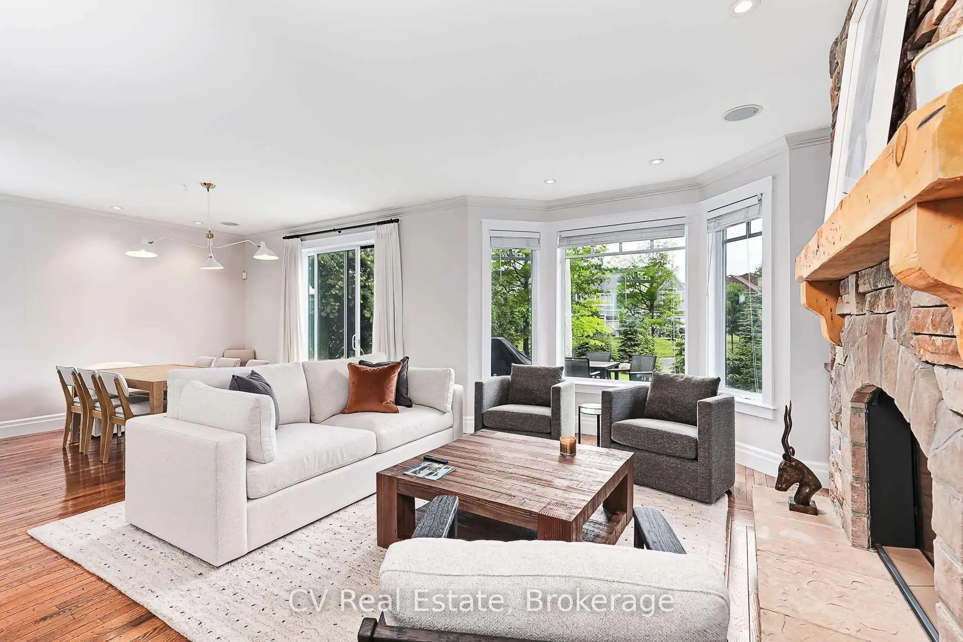 Photo 11 of 141 Snowbridge Way, Blue Mountains — HOMEH