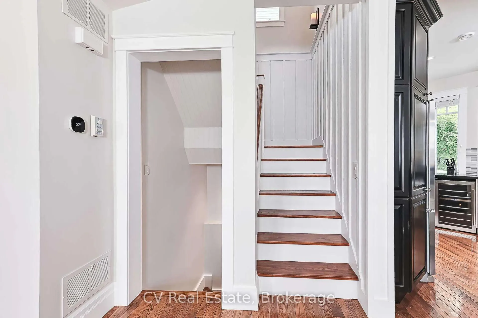 Photo 20 of 141 Snowbridge Way, Blue Mountains — HOMEH