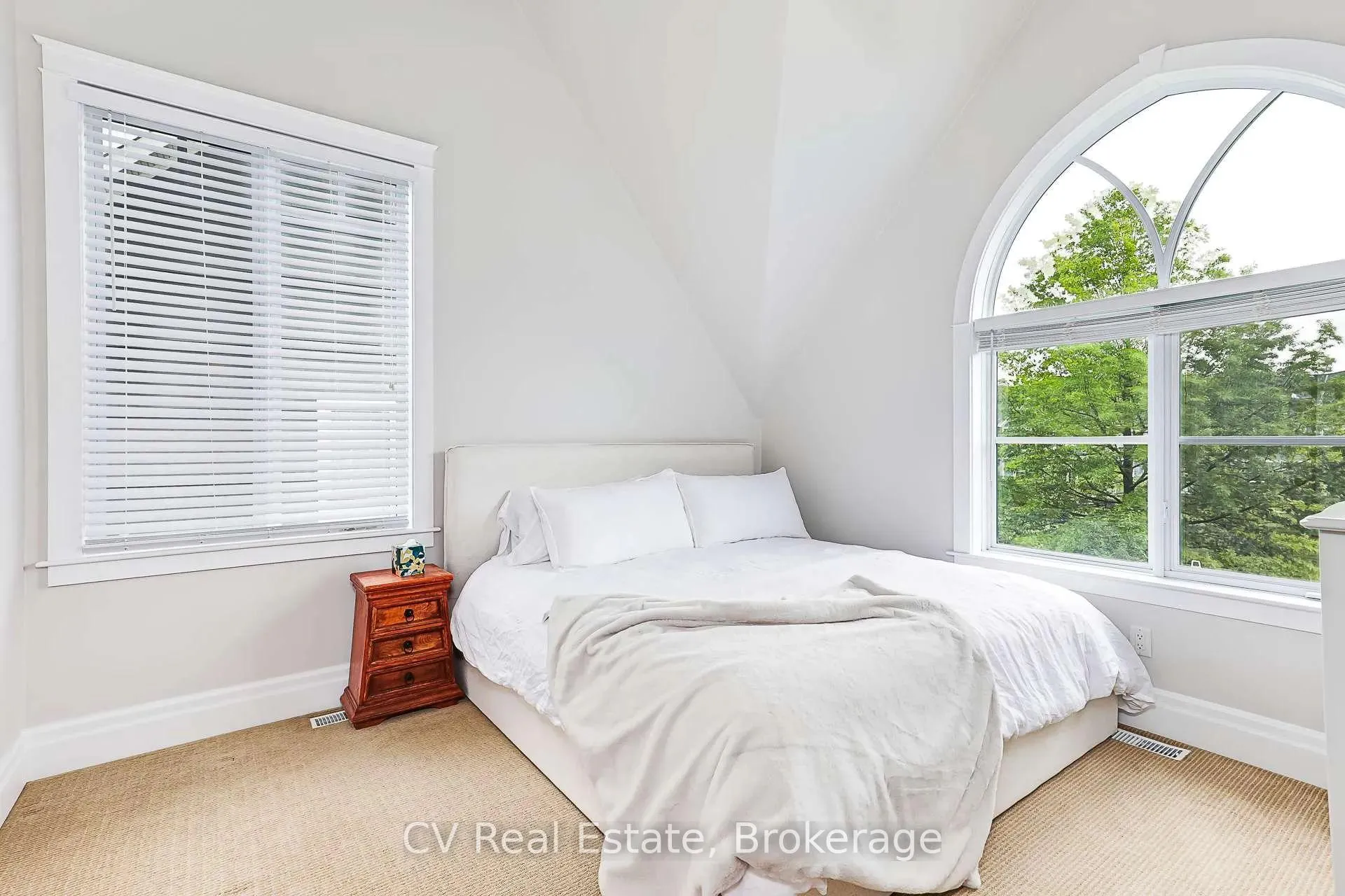 Photo 23 of 141 Snowbridge Way, Blue Mountains — HOMEH