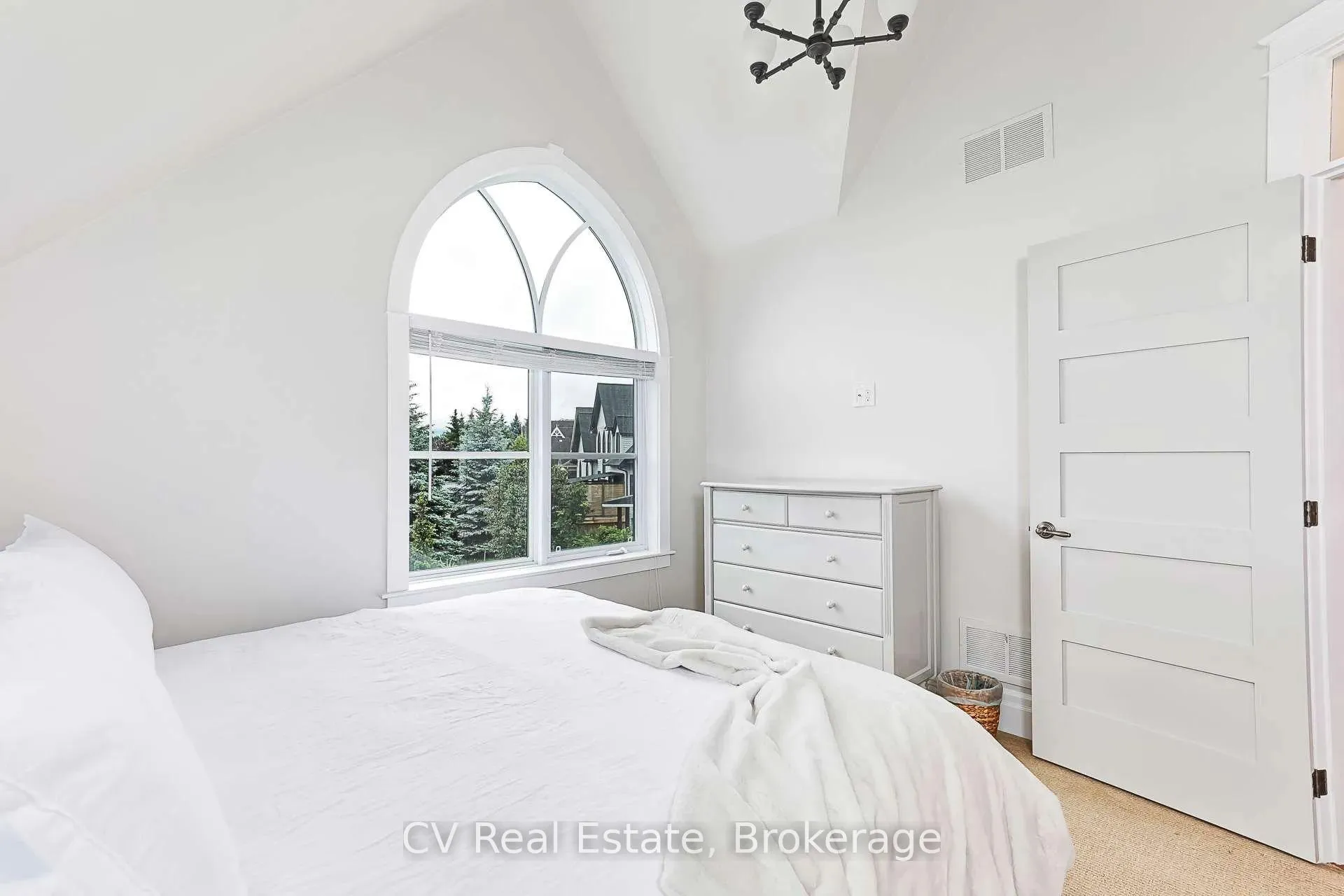 Photo 25 of 141 Snowbridge Way, Blue Mountains — HOMEH