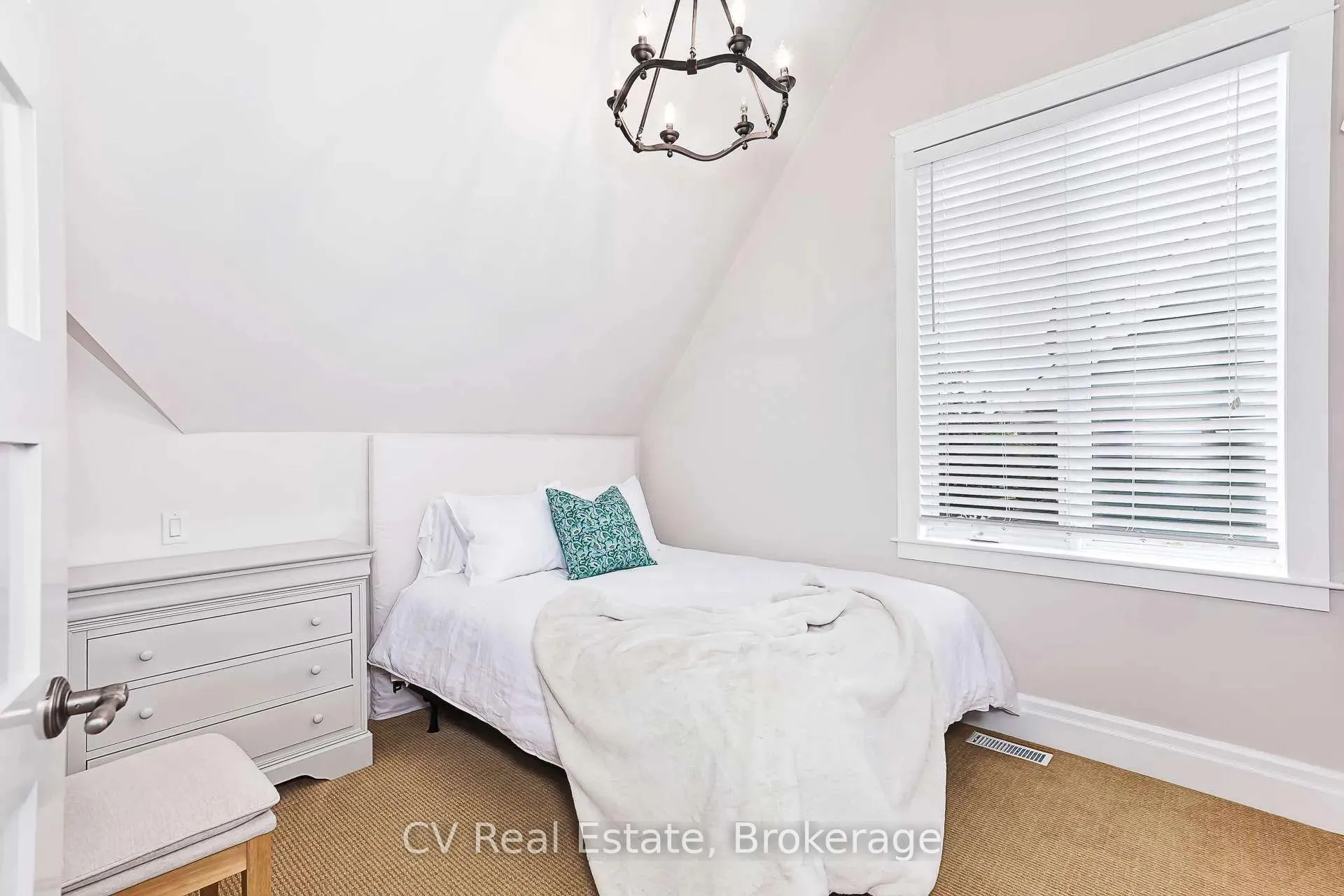 Photo 26 of 141 Snowbridge Way, Blue Mountains — HOMEH