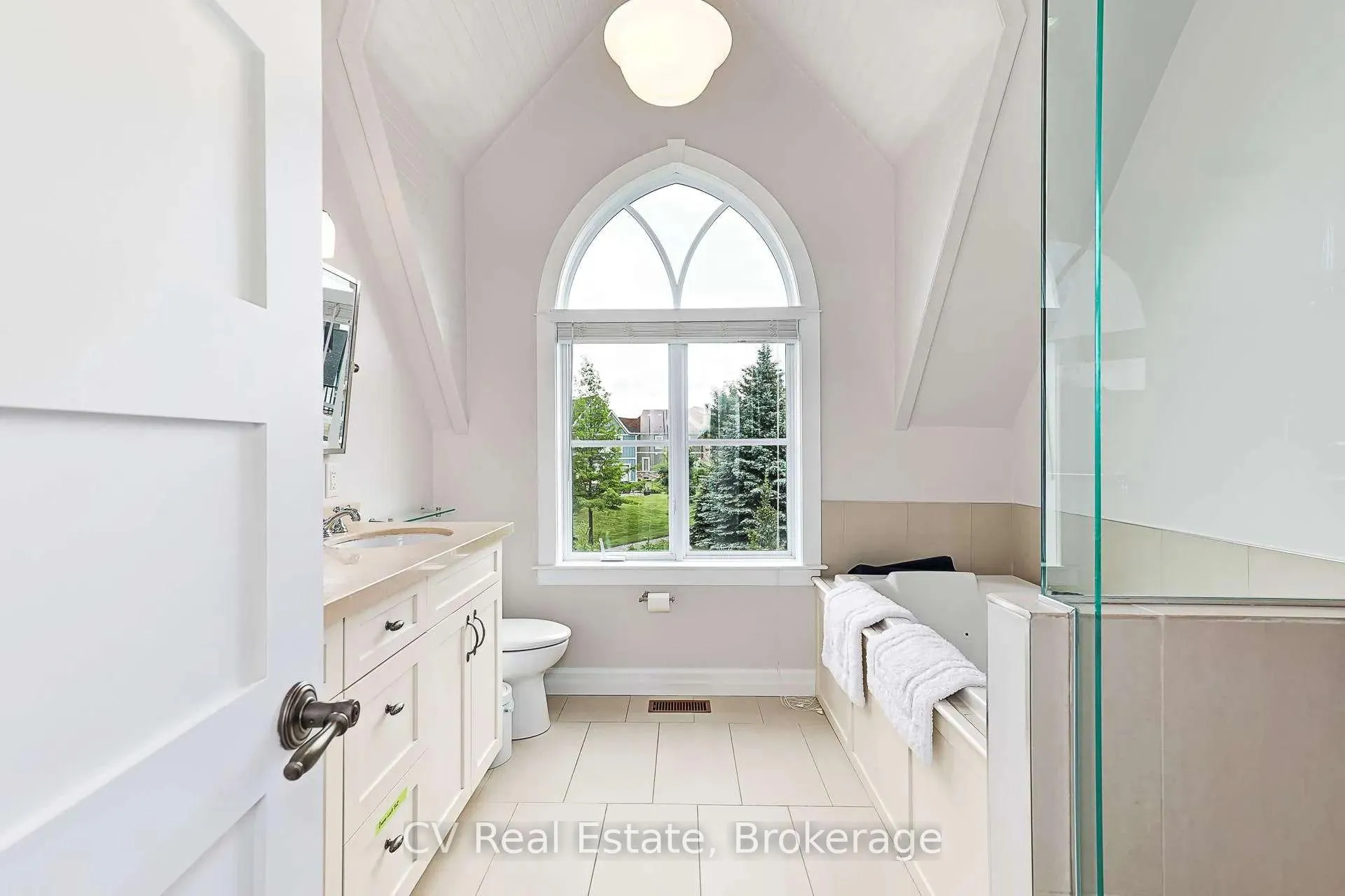 Photo 31 of 141 Snowbridge Way, Blue Mountains — HOMEH