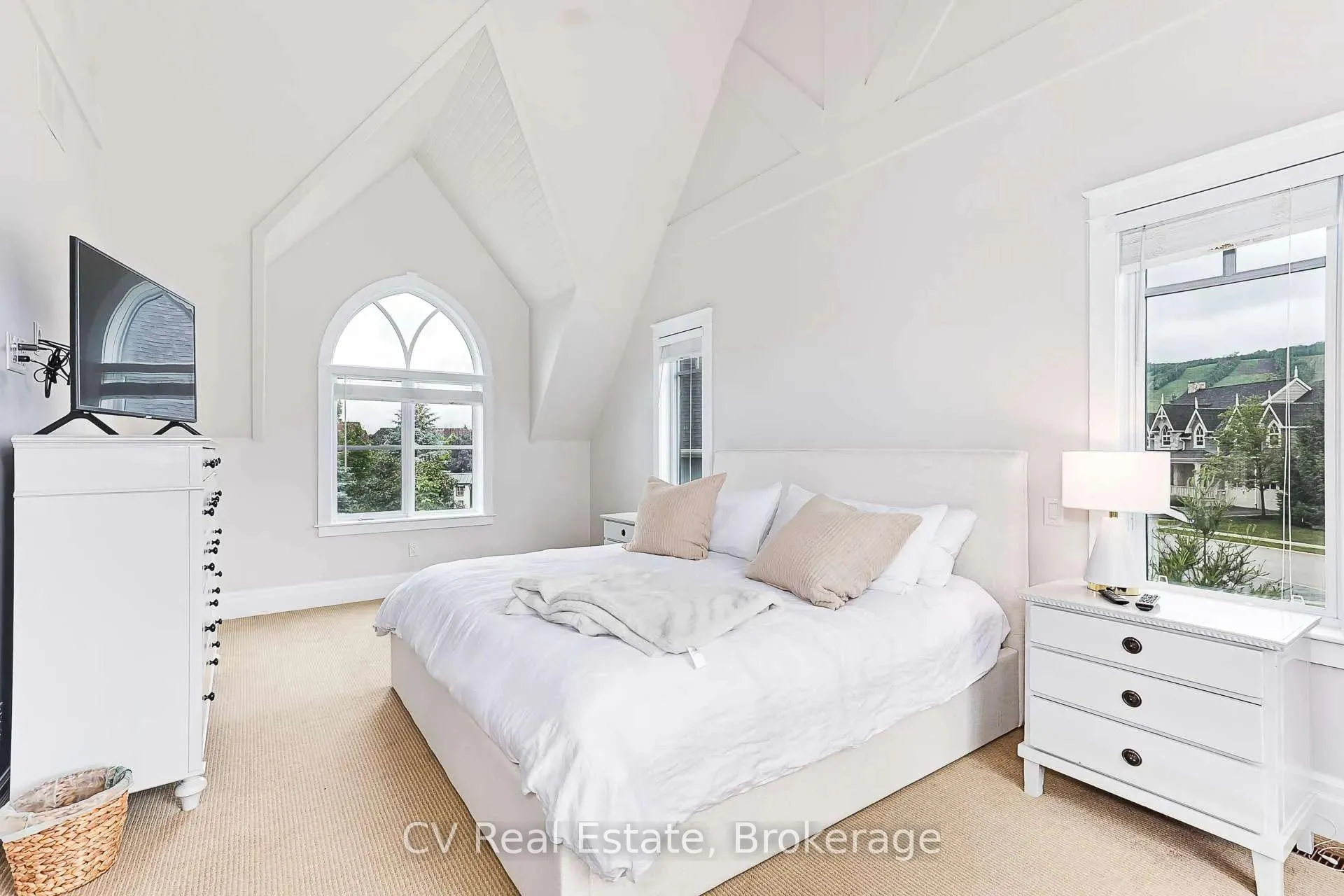 Photo 34 of 141 Snowbridge Way, Blue Mountains — HOMEH